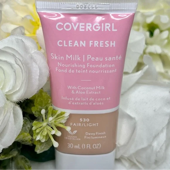 ❌SOLD❌ COVERGIRL NEW Clean Fresh Skin Milk Nourishing Foundation VeganFair Light - Picture 5 of 10